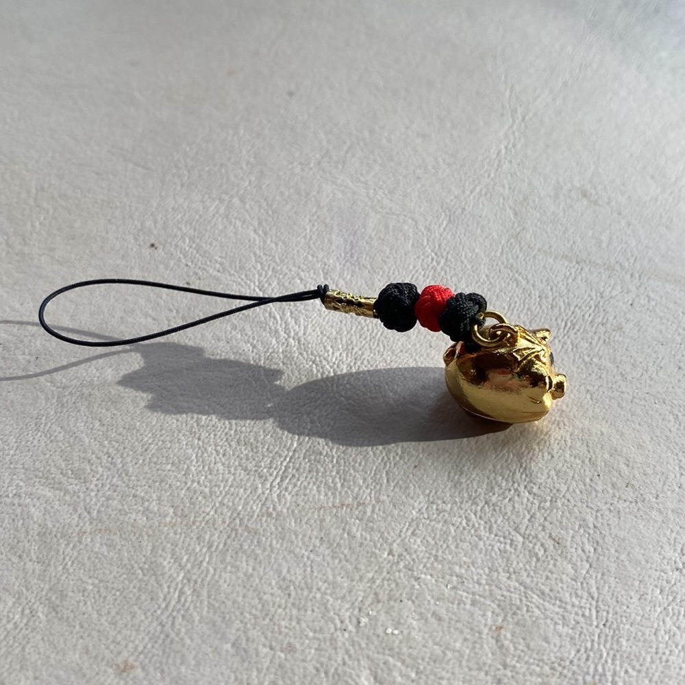 Little Gold Pig Zipper pull - Picture 2 of 3